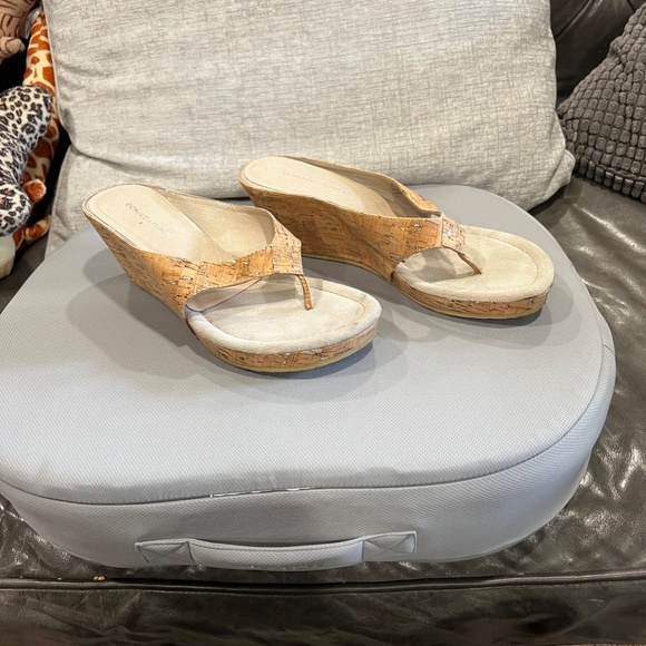 DONALD PLINER CORK SANDALS - Picture 6 of 6